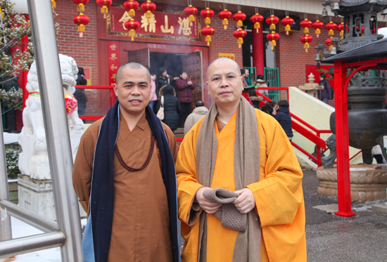 2013年2月24日常学法师来访湛山精舍 达义法师与常学法师(左一)合影