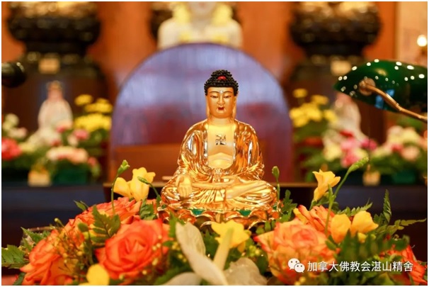 新年佛前供花、果、灯